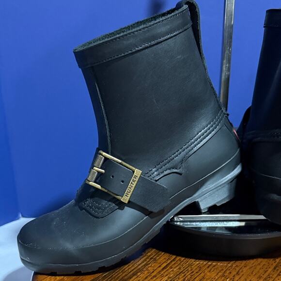 Hunter Black Boots with Gold Buckle w/Red Pouch Bundle - Picture 5 of 8